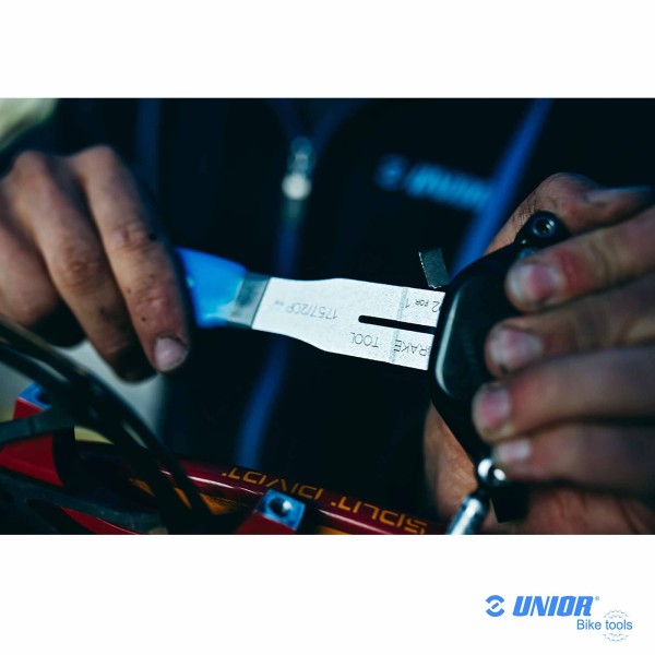 utilisation Outils UNIOR 2 en 1 pour freins à disques 627086
